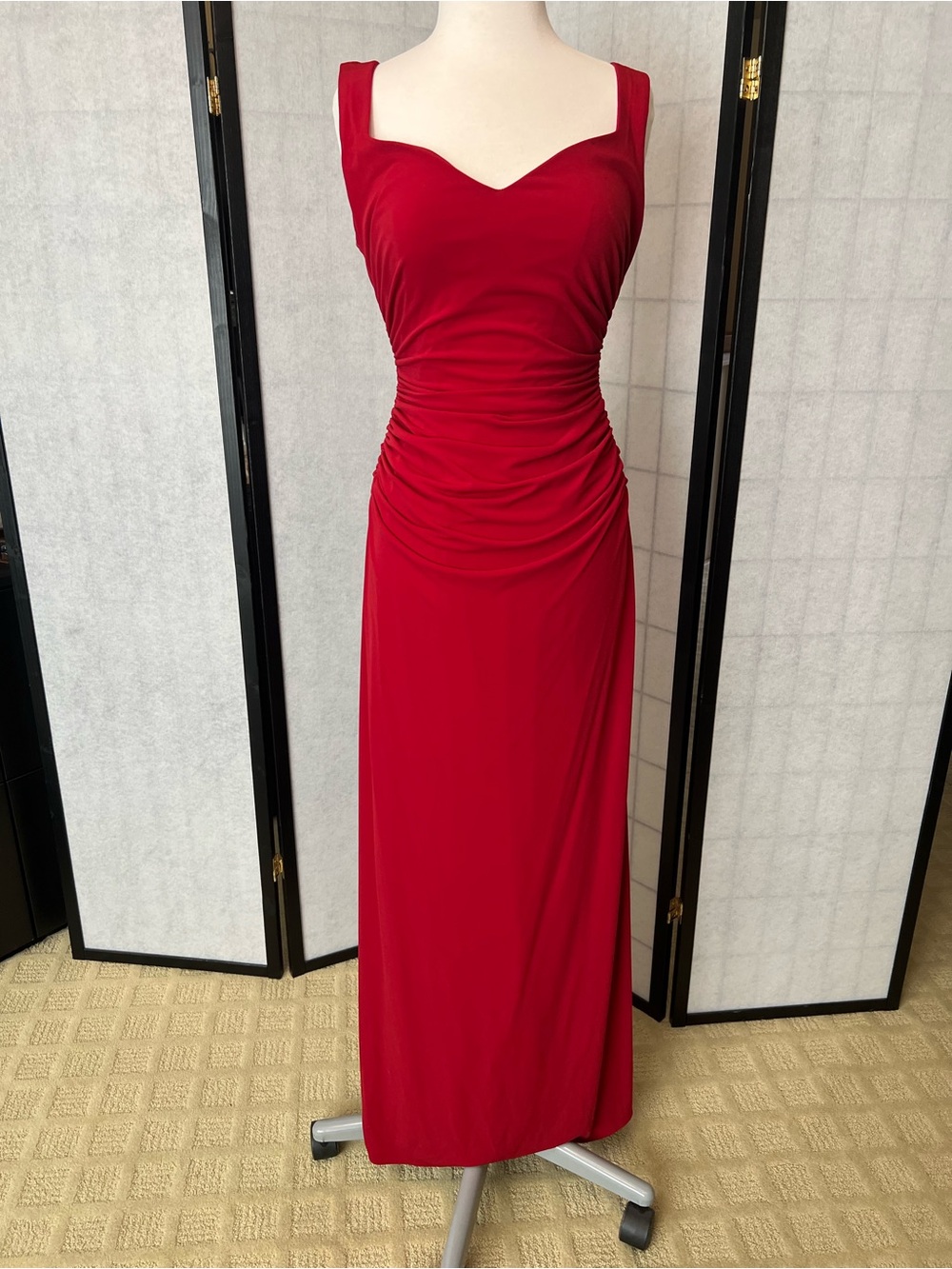 Laundry By Shelli Segal Red Ruched Sleeveless Gown